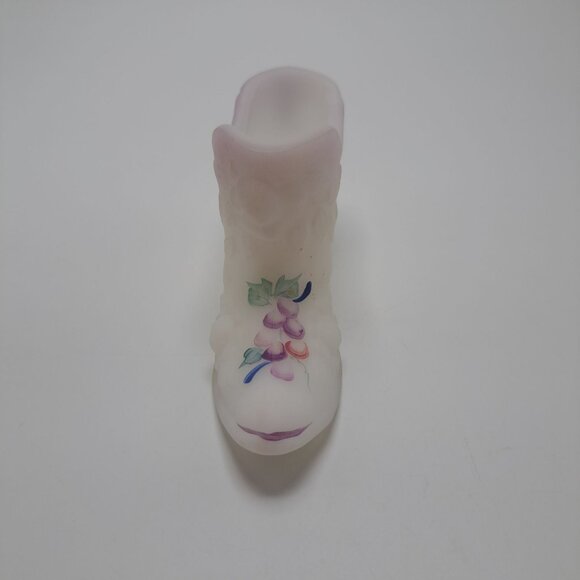 Fenton Art Glass Hand-Painted Victorian Style Shoe Figurine By Gilberto Tapia - Picture 6 of 9